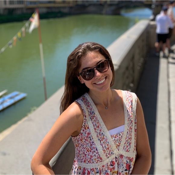 Profile Picture of Sabrina Nusraty (@sabrinanusraty) on Poshmark