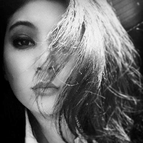 Profile Picture of Talia Levy (@talialevymusic) on Poshmark