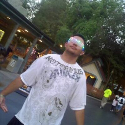 Profile Picture of Joshua Aguiar (@joshelmonst) on Twitter