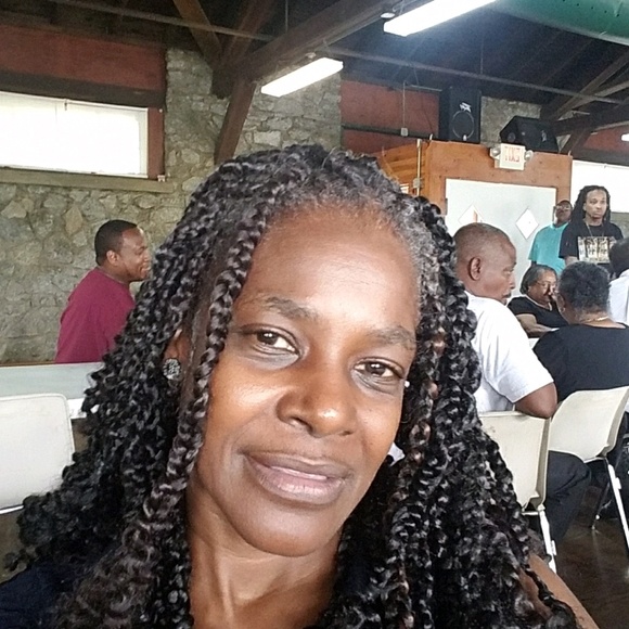 Profile Picture of Sherry Ramsey (@sherry5000) on Poshmark