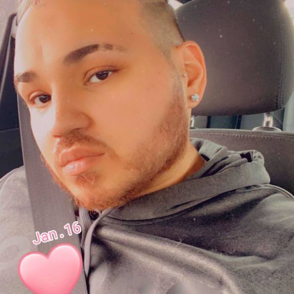 Profile Picture of Antonio Torres (@avari1990) on Poshmark