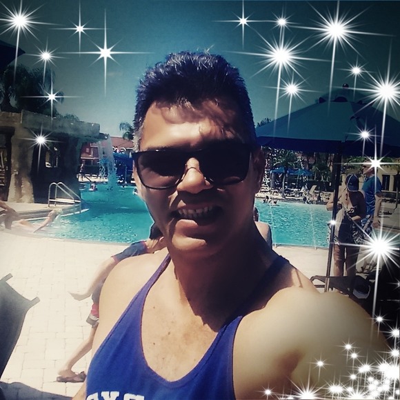 Profile Picture of Dylan Silva (@dylansilva929) on Poshmark