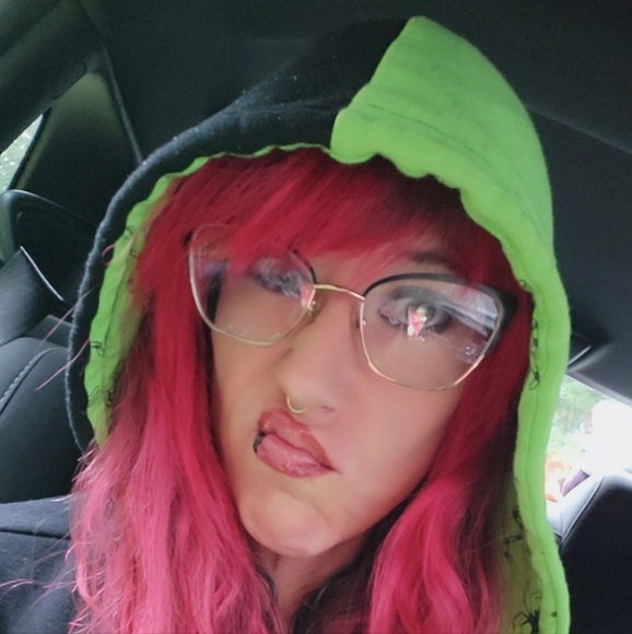 Profile Picture of Brandy Horton (@brainz84) on Poshmark