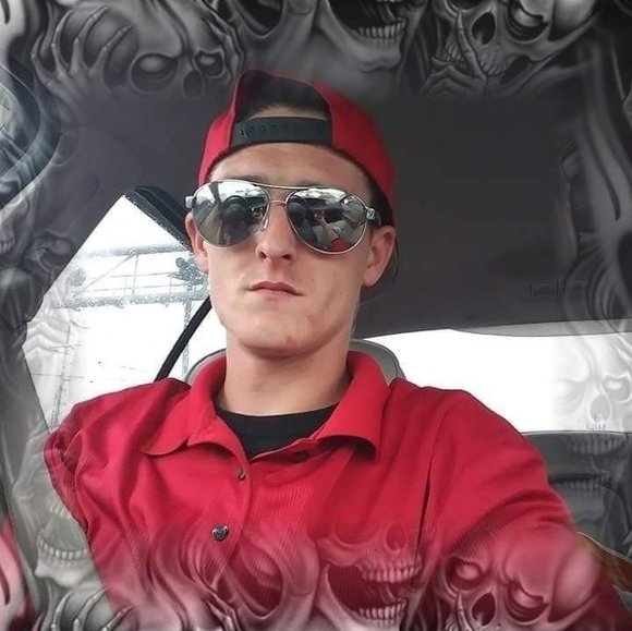 Profile Picture of Junior Sharp (@junior_sharp) on Poshmark
