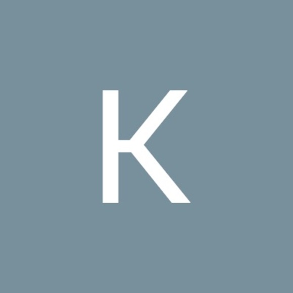 Profile Picture of Katelyn Kantor (@kantor_katelyn) on Poshmark