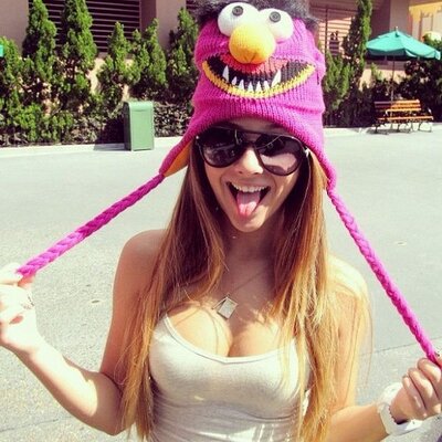 Profile Picture of PetroniaJendric (@PetroniaJendric) on Twitter