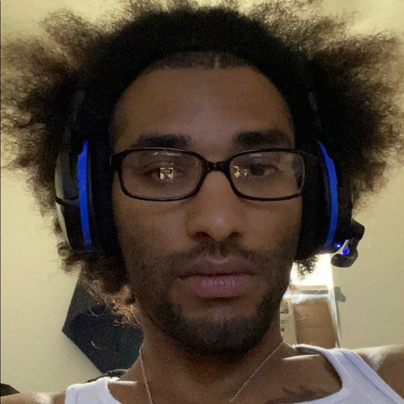 Profile Picture of Alex Nunn (@alex_nunn) on Poshmark