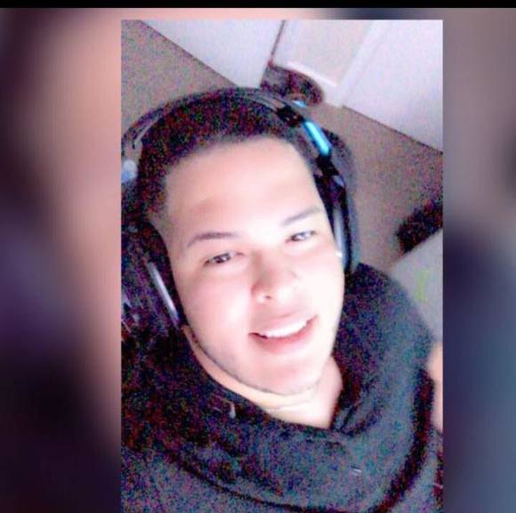 Profile Picture of Kevin ramirez Molina (@kevinr1995) on Poshmark