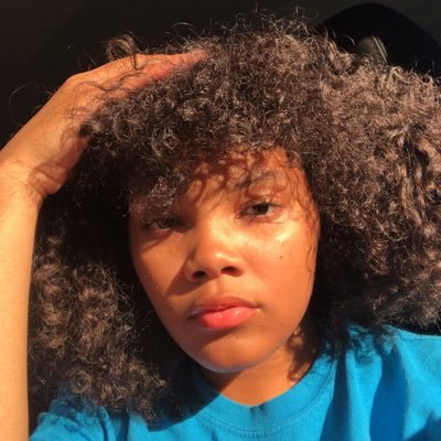 Profile Picture of Sydney Roberts (@sunny_dazeee) on Twitter