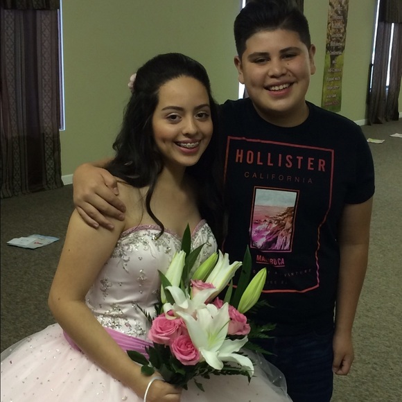 Profile Picture of Carlos Magana (@__carlos__cm7) on Poshmark