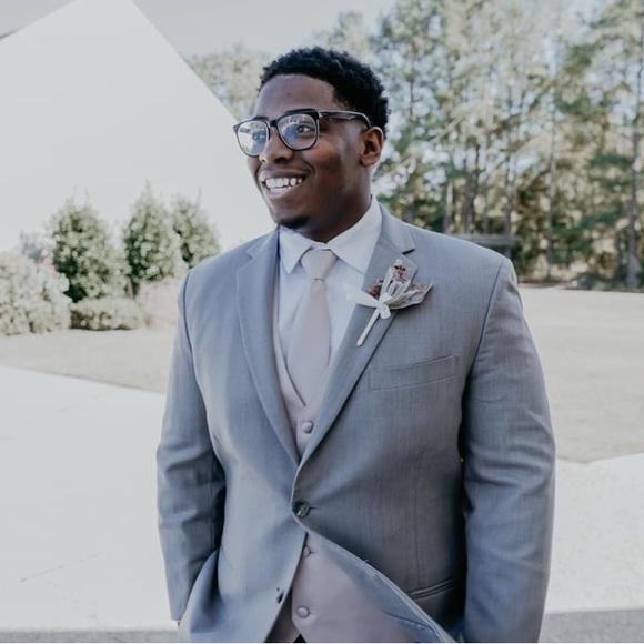 Profile Picture of Marcus Troy (@marcustroy) on Poshmark