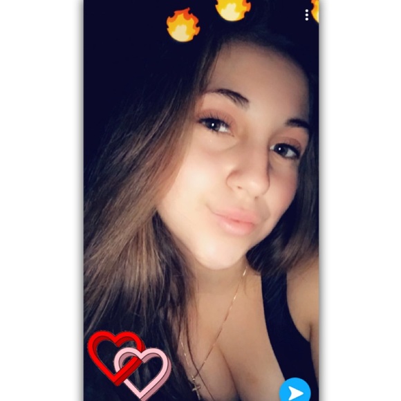 Profile Picture of Casey Savoy (@casey_savoy) on Poshmark