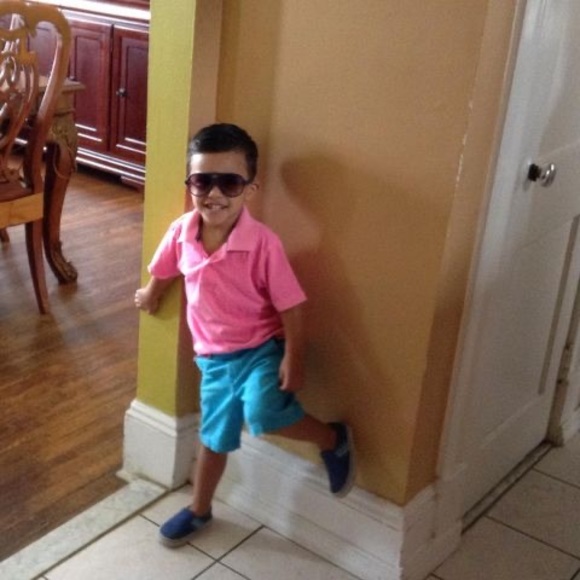 Profile Picture of Roberto Galeas (@danygaleas79) on Poshmark