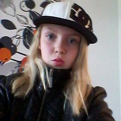 Profile Picture of Isabel Simpson (@isabelgirl65) on Twitter