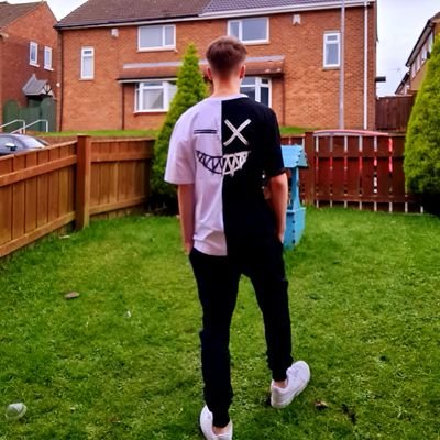 Profile Picture of Aaron Lowther (@AaronLowther10) on Twitter