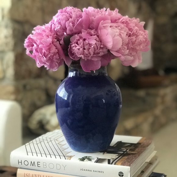 Profile Picture of Betsy Ewer (@betsy1120) on Poshmark