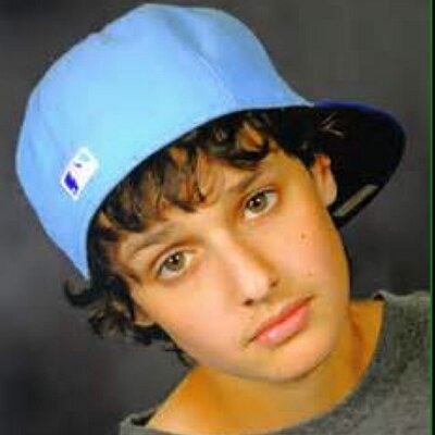 Profile Picture of Michael Larod Tommer (@DANAUGHTYFIDDLA) on Twitter