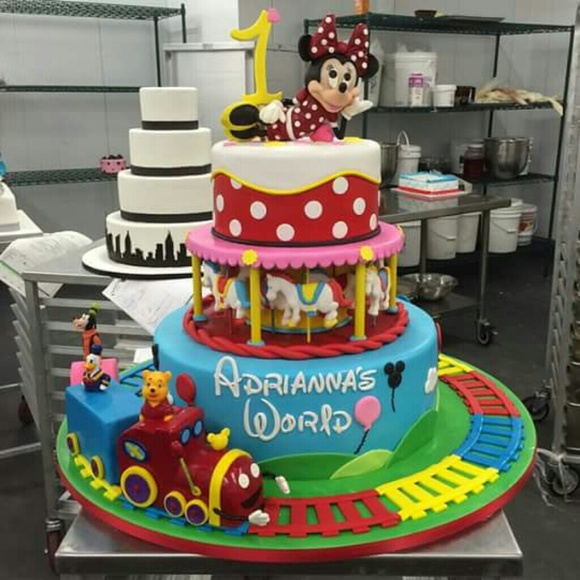 Profile Picture of Isabel Gomez (@iza01) on Poshmark