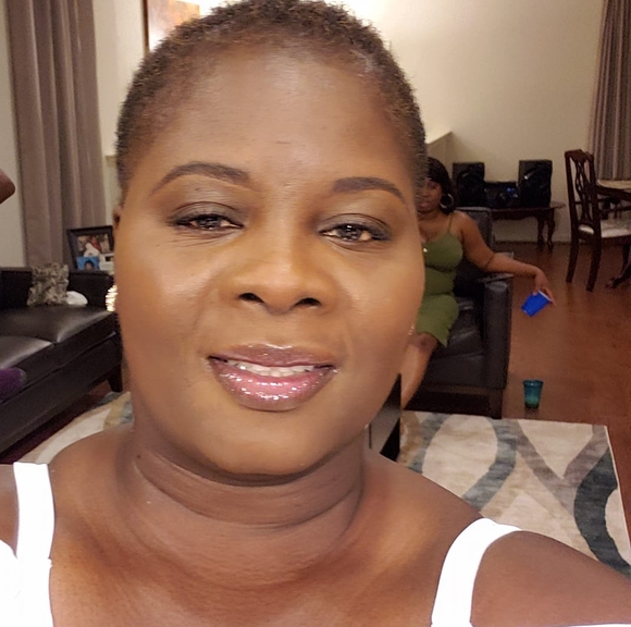 Profile Picture of Corlette Isaacs-cummings (@corly32) on Poshmark