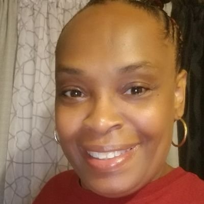 Profile Picture of Tracy Smalls (@msdevine40) on Twitter