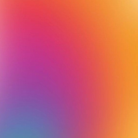 Profile Picture of Laura Traynum (@lauratrae) on Poshmark