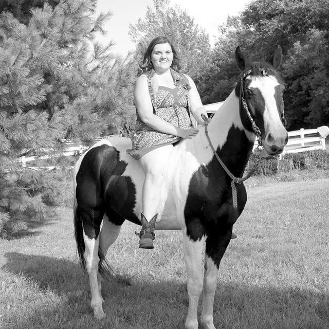 Profile Picture of Shauna Pearson (@@countrygirl1016) on Tiktok
