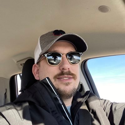 Profile Picture of Robert Jordan Riojas (@RobertChiles11) on Twitter
