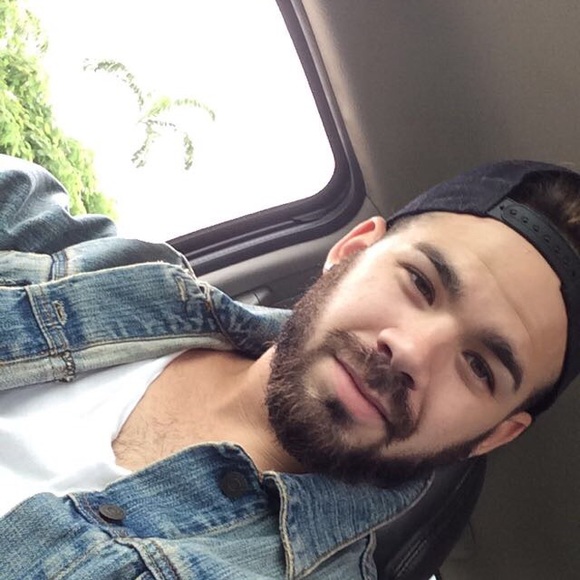 Profile Picture of Christopher Erigoyen (@cerigoyen) on Poshmark