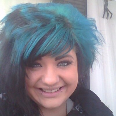 Profile Picture of Carly Brinkerhoff (@carly_decker) on Twitter
