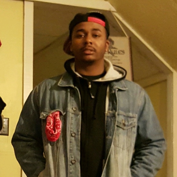 Profile Picture of Tomyce Wickliffe (@tomyce405) on Poshmark