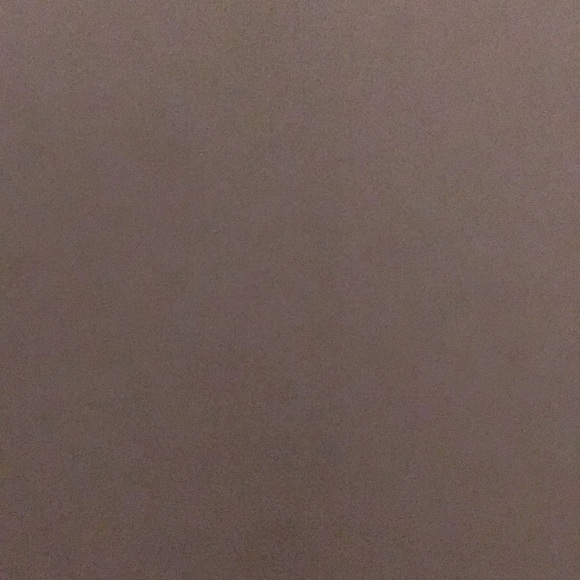 Profile Picture of Leah Hanson (@lrh115) on Poshmark