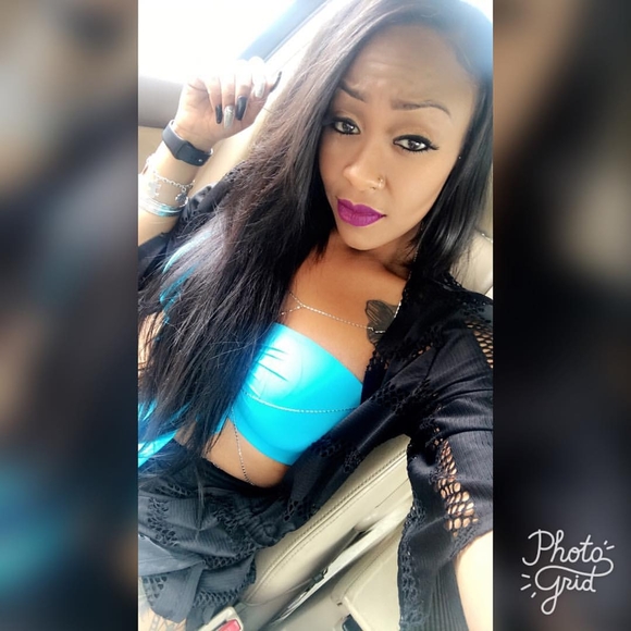 Summer Scott - Poshmark Profile Picture of Summer Scott (@summers626) on Poshmark