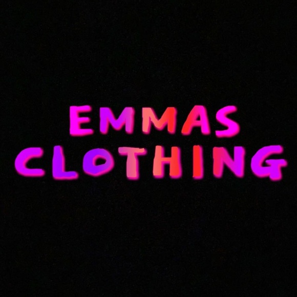 Profile Picture of Emma Swirsky (@emmaswir6) on Poshmark