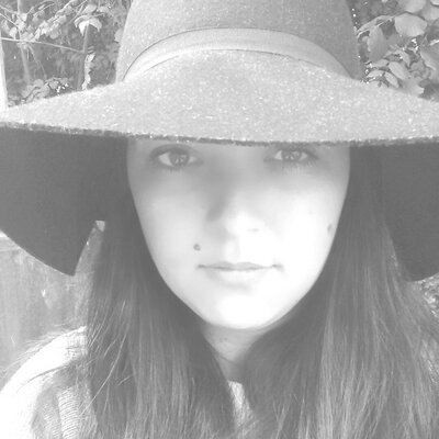 Profile Picture of Elena Diana Popescu (@ElenadianaDiana) on Twitter