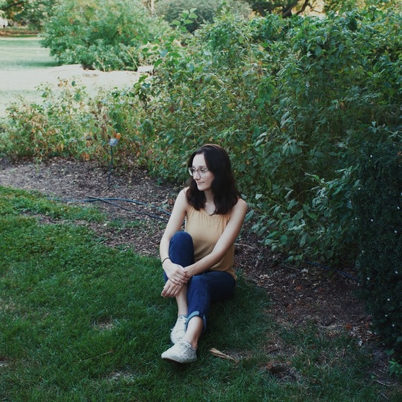 Profile Picture of Rachel Miazza (@rachelmiazza) on Poshmark