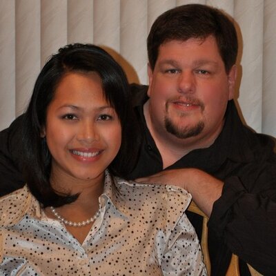 Profile Picture of Steve & Melo Hogan (@SteveMeloHogan) on Twitter