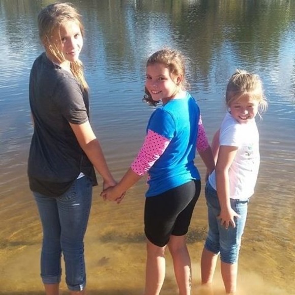 Profile Picture of Carla Lupton (@lupton3) on Poshmark