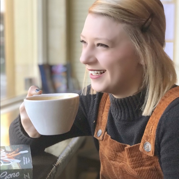 Profile Picture of Abby Bailey (@amcraven97) on Poshmark