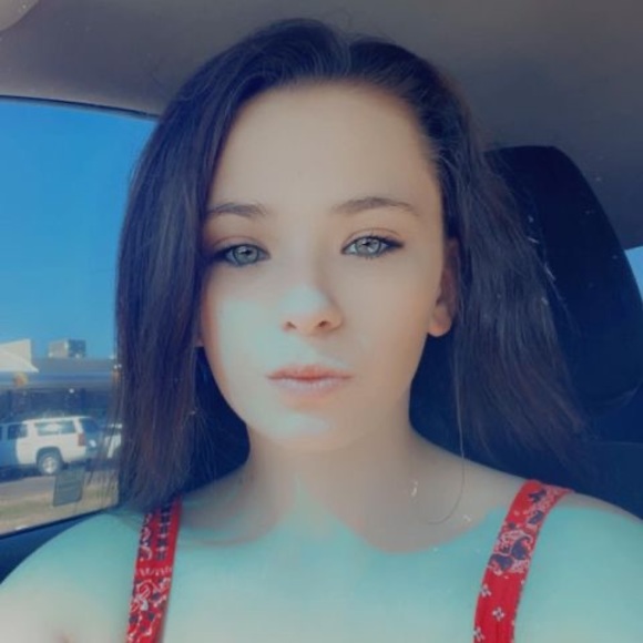Profile Picture of Mackinley Jackson (@mackinley_j) on Poshmark