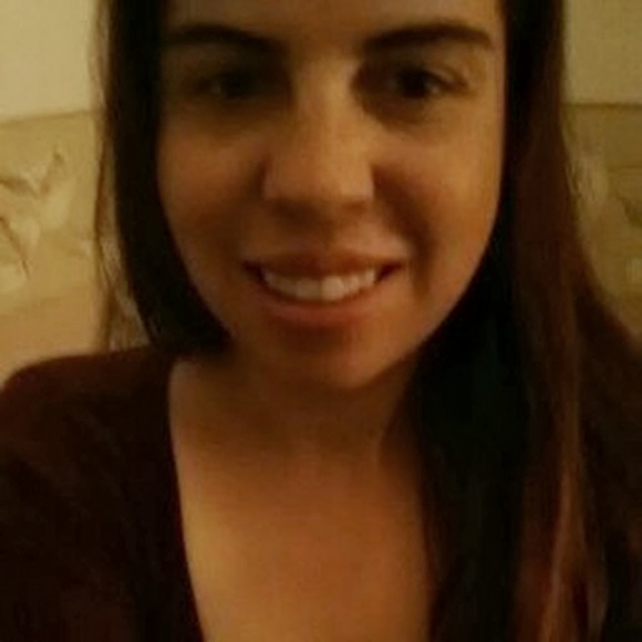 Profile Picture of Lora Mattingly (@katana520) on Poshmark