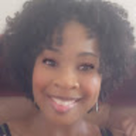 Profile Picture of Lakendra Lucy (@lakendra_lucy) on Poshmark