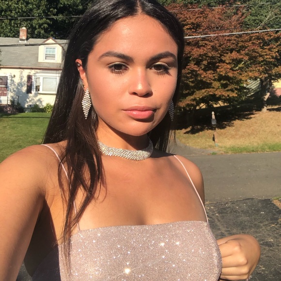 Profile Picture of Valentina Jimenez (@val1umm) on Poshmark