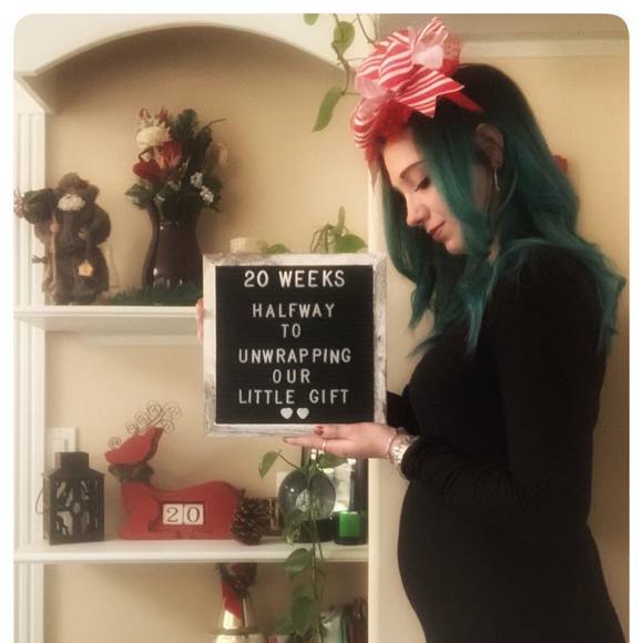 Profile Picture of Marissa Suzanne (@marsxvoltage) on Poshmark