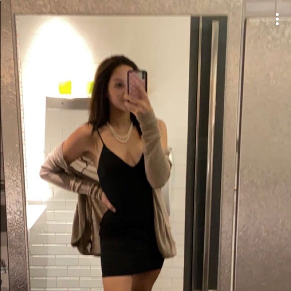 Profile Picture of Lilyan Campidonica (@lilyan_meri) on Poshmark