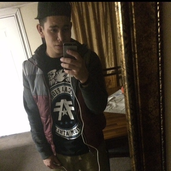 Profile Picture of Sebastian Ramos (@tian2616) on Poshmark