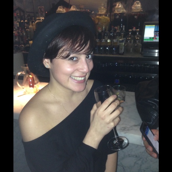 Profile Picture of Julianne Jenkins (@juliannejenkins) on Poshmark