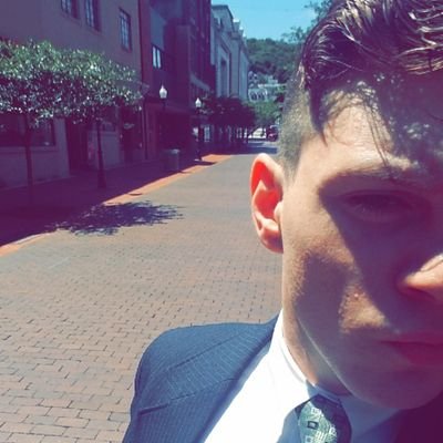 Profile Picture of Kenneth Powers (@TheHumanKenPow) on Twitter