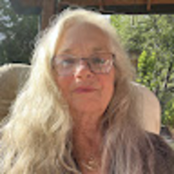 Sharon Lomonaco - Poshmark Profile Picture of Sharon Lomonaco (@sharon_lomonaco) on Poshmark