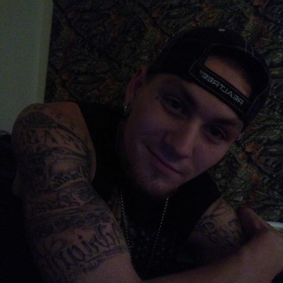 Profile Picture of Nathan Hooks (@hooksnathan18) on Poshmark