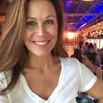 Jane Hall🍾🎭🎨 - Instagram Profile Picture of Jane Hall🍾🎭🎨 (@itsjanehall) on Instagram